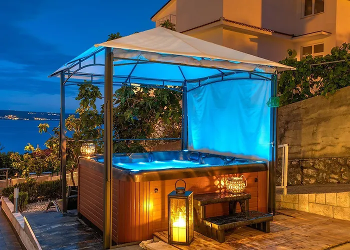 アパート Renoviertes Nur 150 Meter Zum Mit Jacuzzi, Meerblick, Pool, Billardtisch
