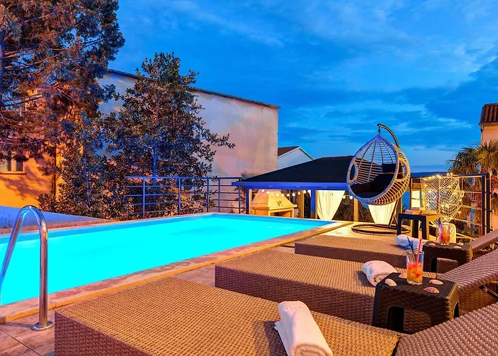 Renoviertes Nur 150 Meter Zum Mit Jacuzzi, Meerblick, Pool, Billardtisch アパート *