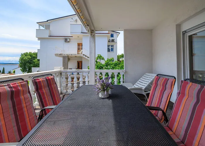 Renoviertes Nur 150 Meter Zum Mit Jacuzzi, Meerblick, Pool, Billardtisch アパート ドラマリ