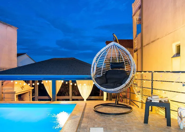 アパート Renoviertes Nur 150 Meter Zum Mit Jacuzzi, Meerblick, Pool, Billardtisch ドラマリ