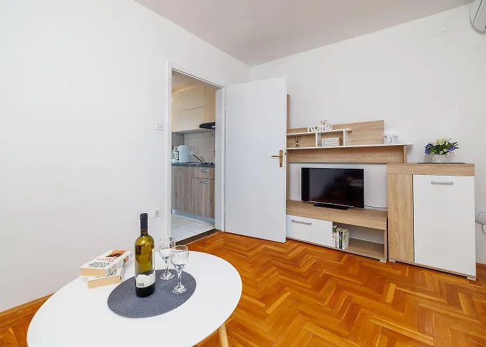 アパート Renoviertes Nur 150 Meter Zum Mit Jacuzzi, Meerblick, Pool, Billardtisch ドラマリ