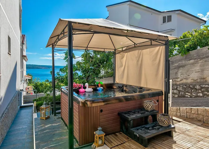 Renoviertes Nur 150 Meter Zum Mit Jacuzzi, Meerblick, Pool, Billardtisch アパート *
