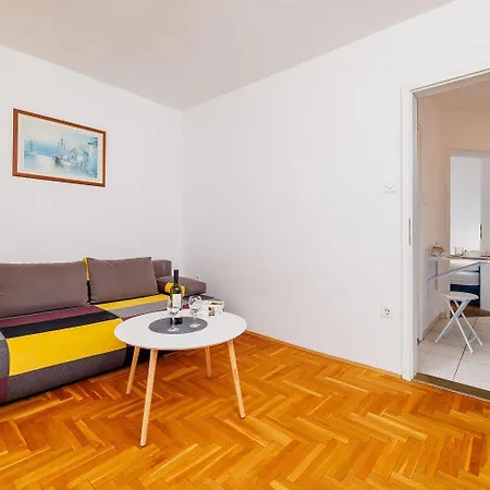 Renoviertes Nur 150 Meter Zum Mit Jacuzzi, Meerblick, Pool, Billardtisch Lejlighed *