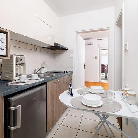 Apartamento Renoviertes Nur 150 Meter Zum Mit Jacuzzi, Meerblick, Pool, Billardtisch *