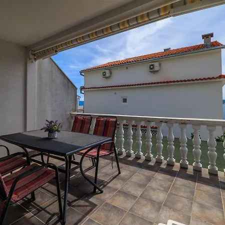 Renoviertes Nur 150 Meter Zum Mit Jacuzzi, Meerblick, Pool, Billardtisch Lejlighed
