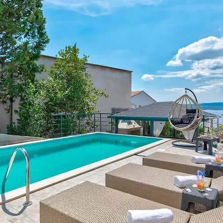 Lejlighed Renoviertes Nur 150 Meter Zum Mit Jacuzzi, Meerblick, Pool, Billardtisch Dramalj