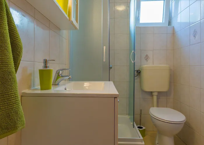 Apartament Renoviertes Nur 150 Meter Zum Mit Jacuzzi, Meerblick, Pool, Billardtisch