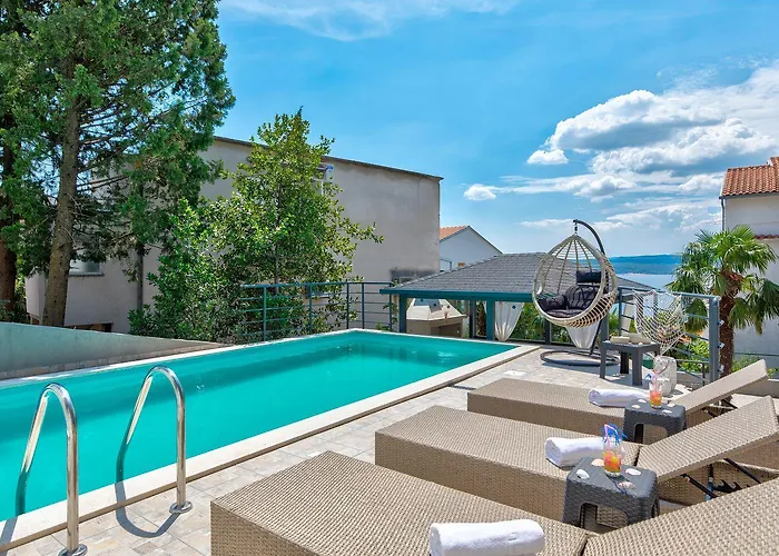 Apartament Renoviertes Nur 150 Meter Zum Mit Jacuzzi, Meerblick, Pool, Billardtisch Dramalj