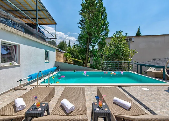 Renoviertes Nur 150 Meter Zum Mit Jacuzzi, Meerblick, Pool, Billardtisch *